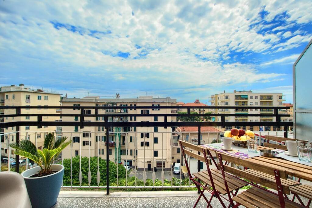 Appartamento Di Fronte Alla Pista Ciclabile Con 2 Camere Da Letto E Wifi Imperia Kültér fotó